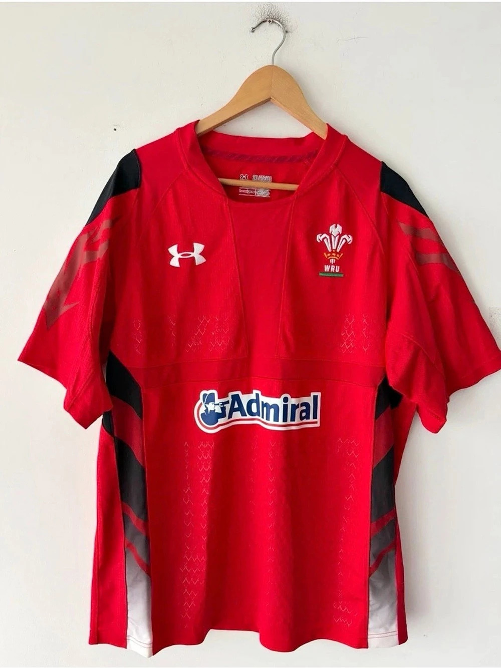 Under Armour Wales Rugby Union Home Shirt 2013-15 Size 2XL